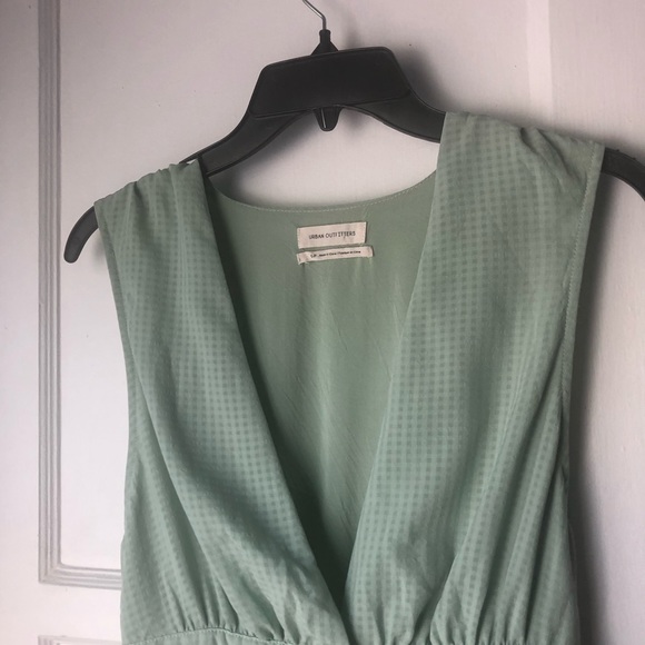 Urban Outfitters Green Romper - Picture 2 of 4